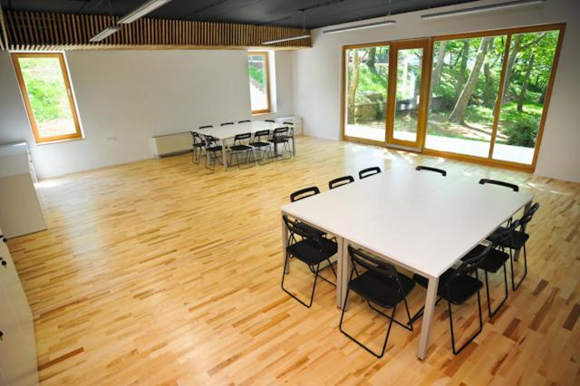 Youth Hostel Ajdovščina Esterno foto